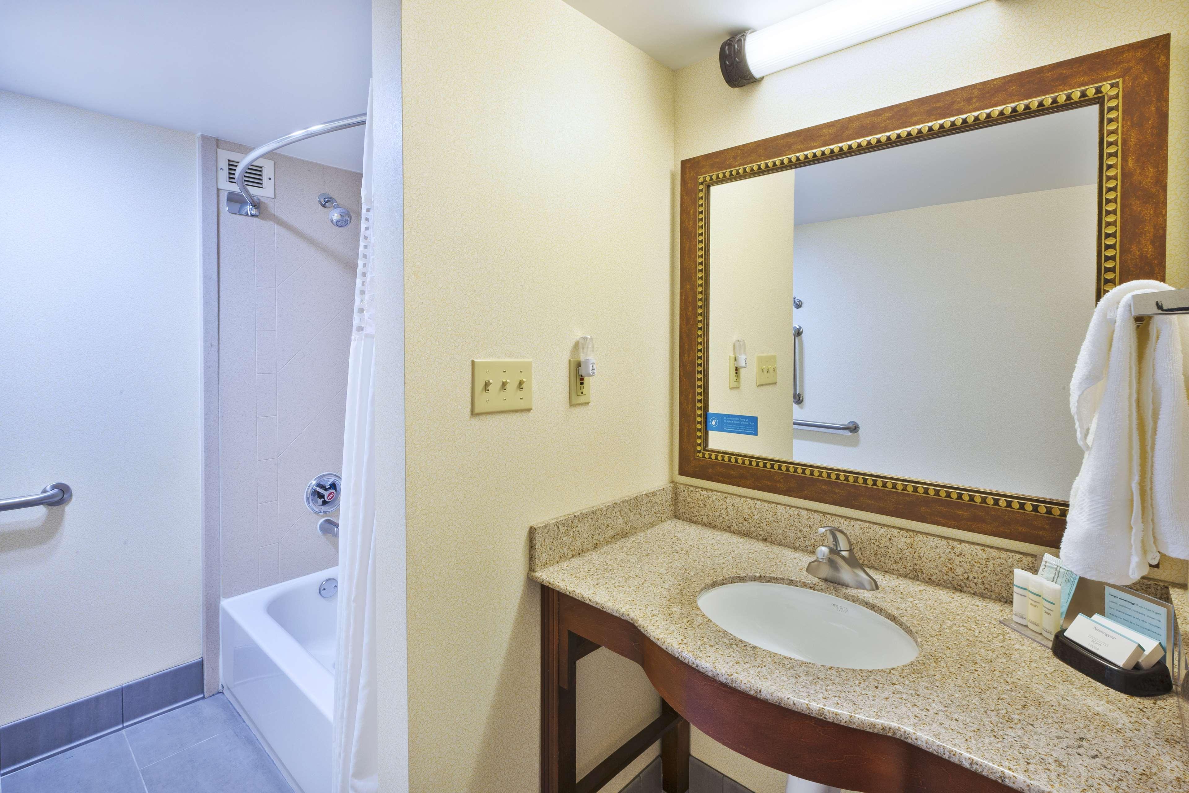 Hampton Inn Washington-Dulles International Airport South Чантилли Экстерьер фото