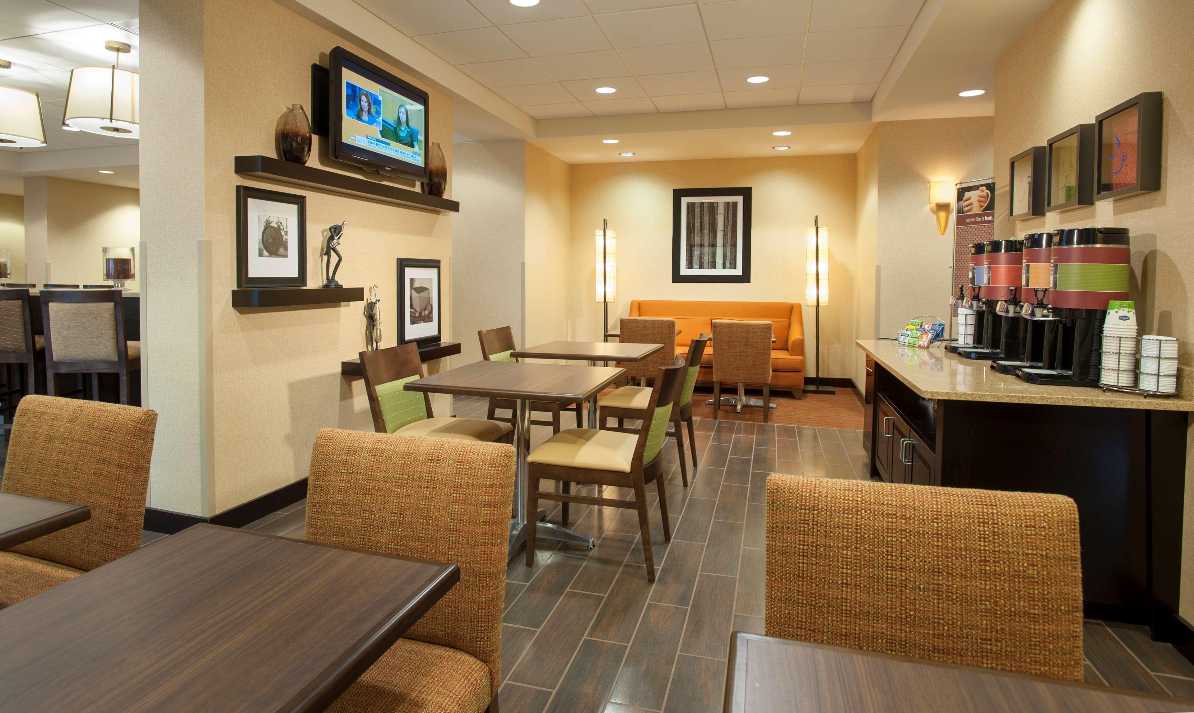 Hampton Inn Washington-Dulles International Airport South Чантилли Экстерьер фото