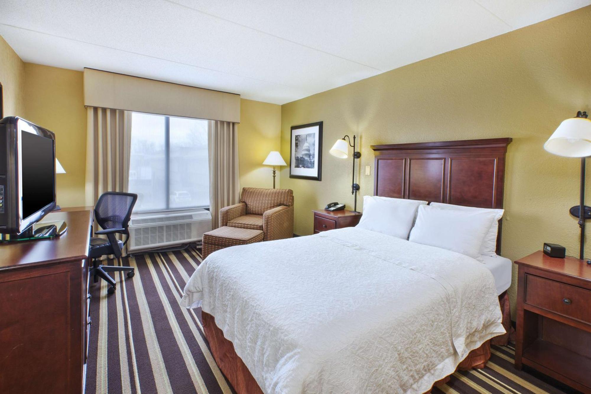 Hampton Inn Washington-Dulles International Airport South Чантилли Экстерьер фото