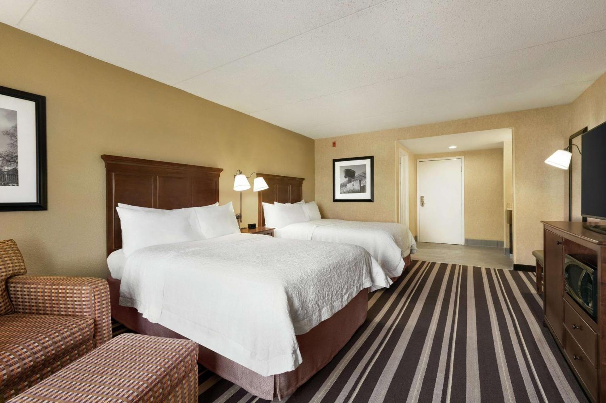 Hampton Inn Washington-Dulles International Airport South Чантилли Экстерьер фото