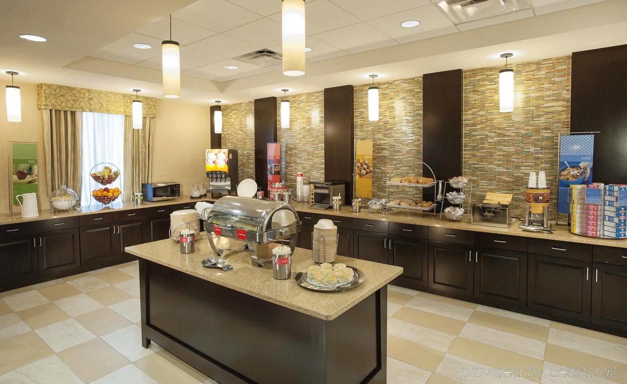 Hampton Inn Washington-Dulles International Airport South Чантилли Экстерьер фото